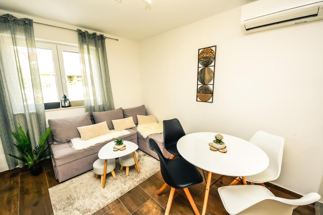 Villa Tara Zadar Bagian luar foto